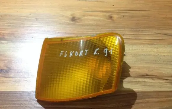 Ford Escort Front indicator light