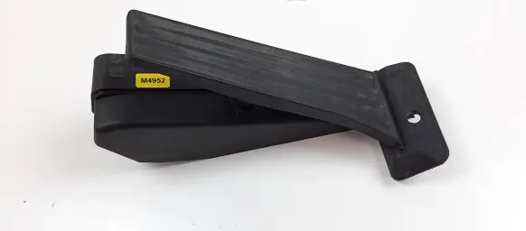 BMW 1 E81 E87 Accelerator throttle pedal 6786589 M4952