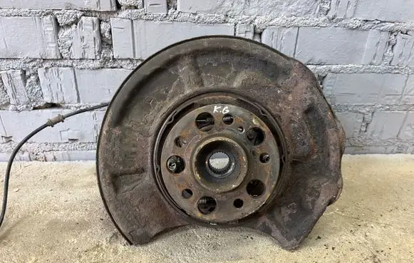 Mercedes-Benz E W211 Rear wheel hub
