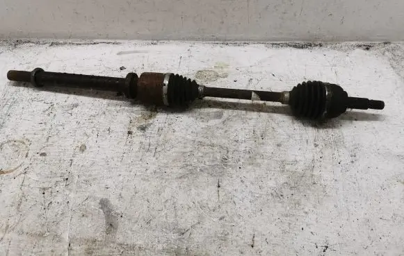 Renault Twingo II Front driveshaft