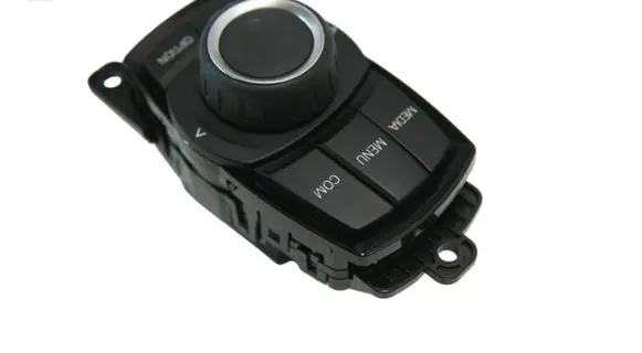 Head unit multimedia control