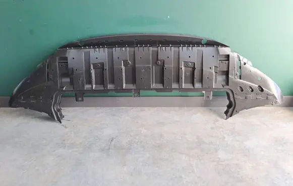 Volvo V90 Cross Country Front bumper skid plate/under tray 31690843 BP3ED