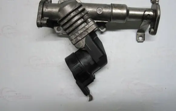 BMW 3 E90 E91 EGR valve 7563241