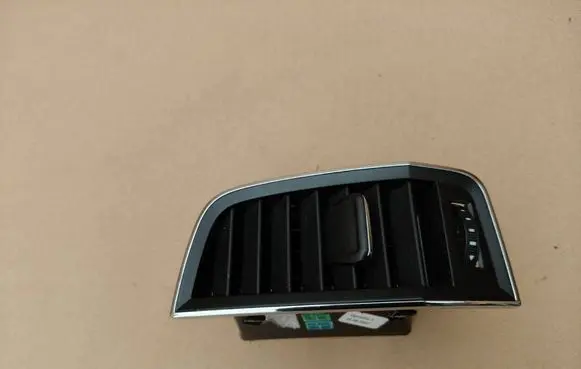 Skoda Karoq Dash center air vent grill 57A820952