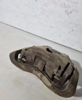 Volvo XC90 Front brake caliper