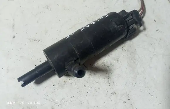 Opel Zafira B Headlight washer pump 90508709