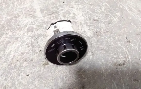 Volkswagen Touareg I Differential lock switch 7L6941435N