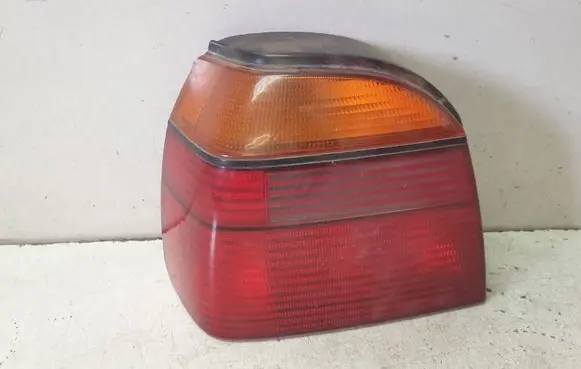 Volkswagen Golf IV Rear/tail lights 01010200