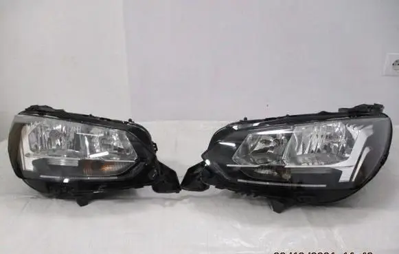 Peugeot 208 Headlight/headlamp 9823193880