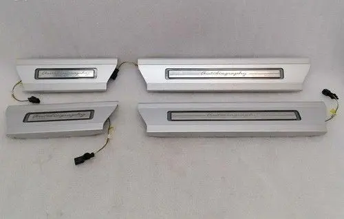 Land Rover Range Rover L405 Front door trim (molding)