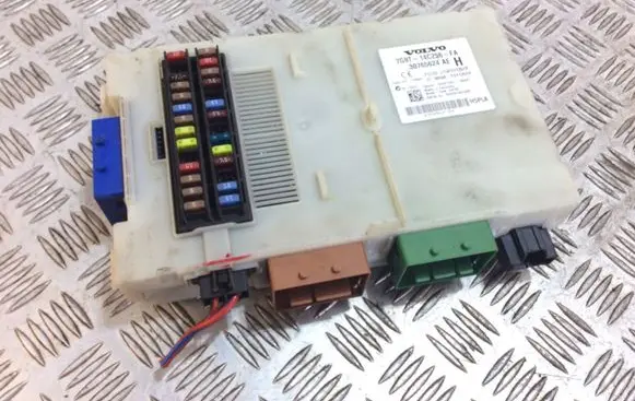 Volvo V70 Comfort/convenience module 30765624AE 7G9T14C256FA