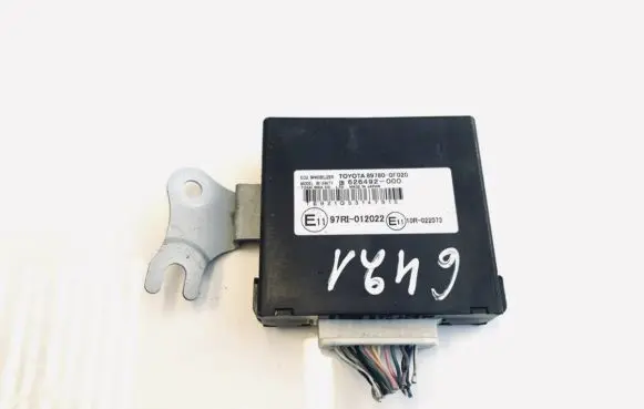 Toyota Corolla Verso AR10 Immobilizer control unit/module 626492000 626492-000