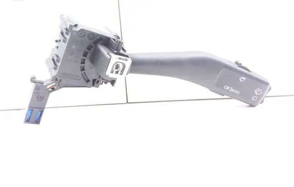 Volkswagen Touran I Wiper speed switch CZK03 1K0953519A