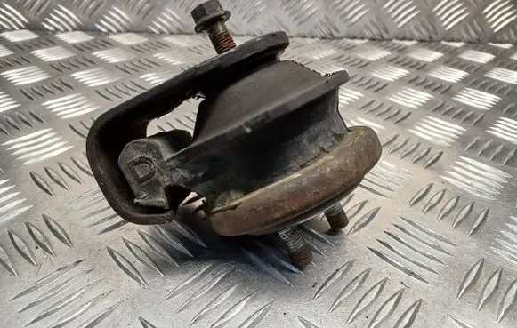 Engine mount bracket