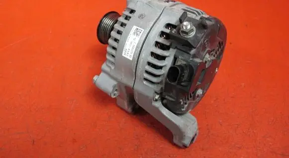 BMW 1 F20 F21 Generator/alternator 8645325 1042110592