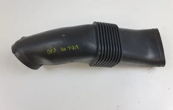 Volvo V70 Air intake hose/pipe 09447101