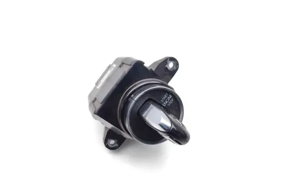 Volkswagen Touareg II Ignition lock 7P6905843 33305101