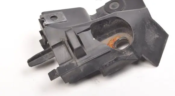 Volvo C30 Front bumper mounting bracket 31214663