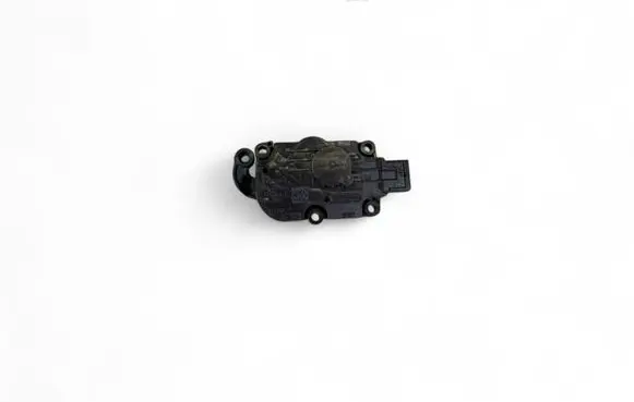 Opel Astra L Air flap motor/actuator EKC0004 T53556C 24206