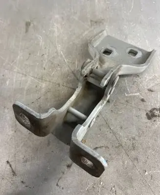 Renault Master III Front door upper hinge 804000006R