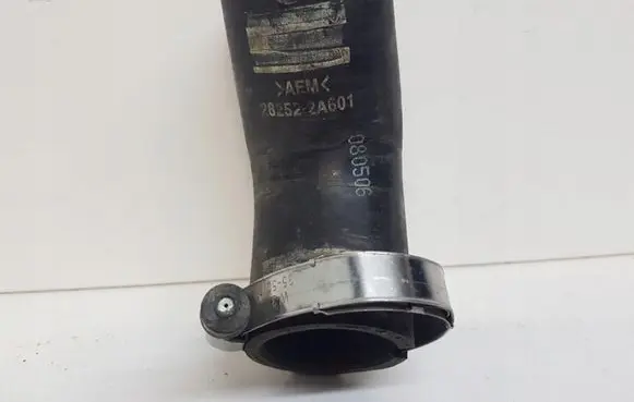 KIA Ceed Turbo air intake inlet pipe/hose 28252-2A601