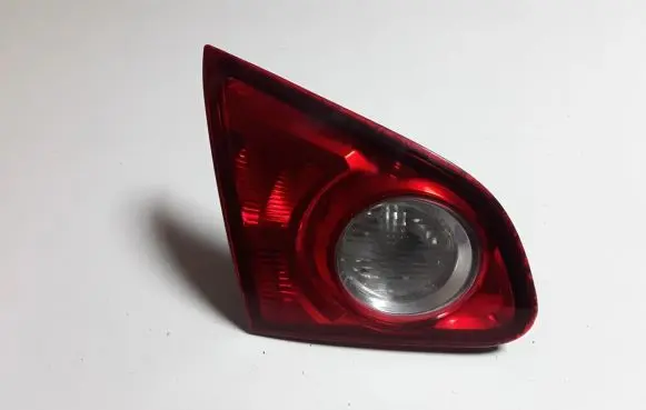 Nissan Qashqai Tailgate rear/tail lights 89071063