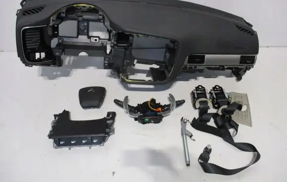 Mitsubishi Outlander Radio/GPS head unit trim