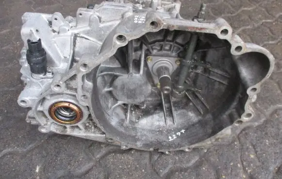 KIA Carens II Manual 5 speed gearbox L5R D4EA