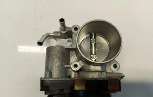 Nissan Juke II F16 Throttle valve 22071100544