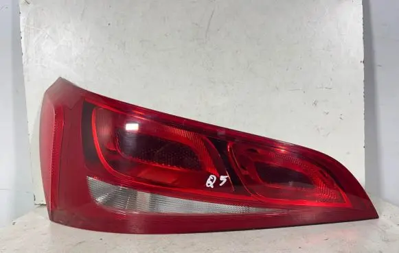 Audi Q5 SQ5 Rear/tail lights 8R0945093