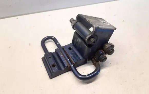Audi A6 S6 C6 4F Rear door lower hinge 8E0833411