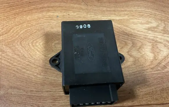 Ford Mondeo Mk III Light module LCM 3S7T17D539AC