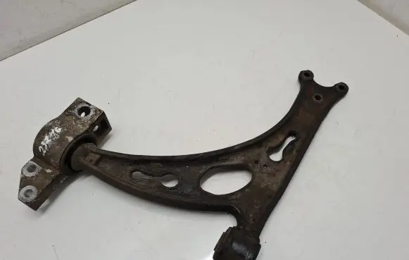 Volkswagen Touran I Front lower control arm/wishbone