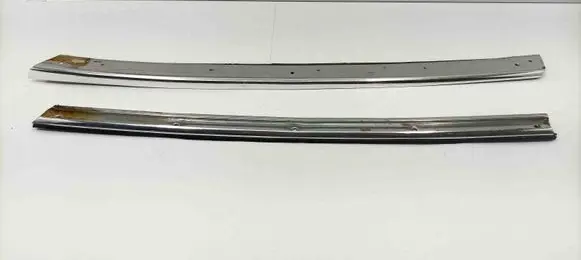 Mercedes-Benz SLC C107 Windshield trim 
