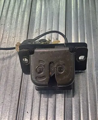 KIA Sorento Tailgate/trunk/boot lock/catch/latch