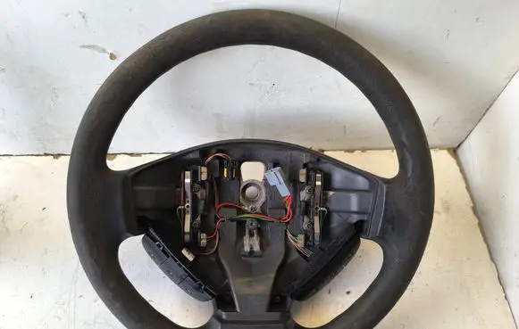 Opel Vivaro Steering wheel 91165500