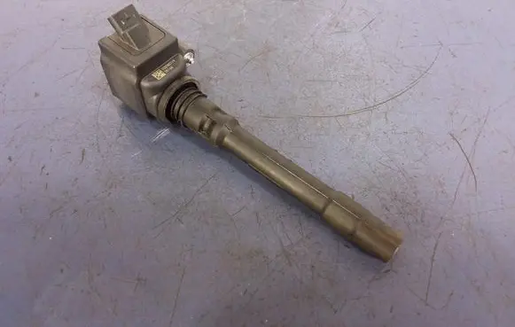 BMW X7 G07 High voltage ignition coil 8692611