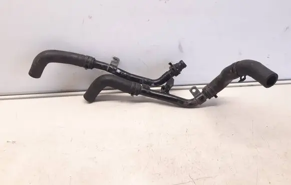 Volkswagen Golf V Engine coolant pipe/hose 3C0121070F