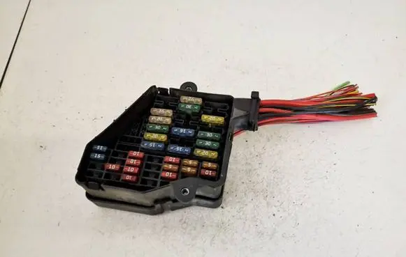 Audi A4 S4 B6 8E 8H Fuse box set