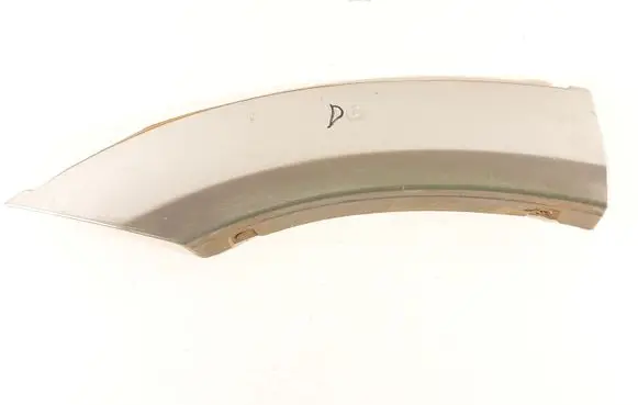 Mitsubishi Pajero Rear arch trim MR478750