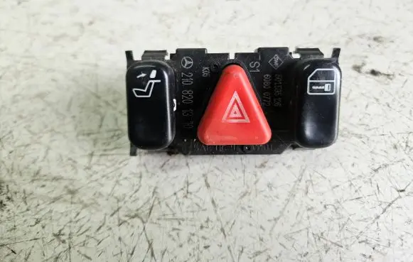Mercedes-Benz E W210 Hazard light switch 2108201310 501595126