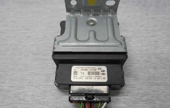 Hyundai ix35 Engine control unit/module ECU 9006011006
