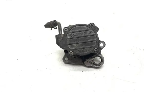 Toyota Yaris Vacuum pump ST553M