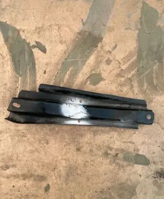 Audi Q5 SQ5 Radiator mount bracket 80A805527