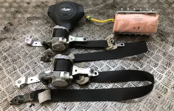 Subaru Legacy Airbag set with panel 