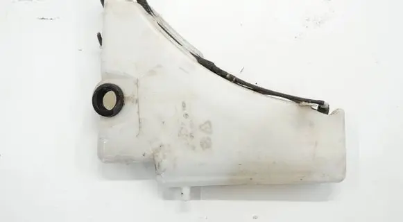 Audi A4 Allroad B8 Windshield washer fluid reservoir/tank 8T0955453CACR 8T0955453C
