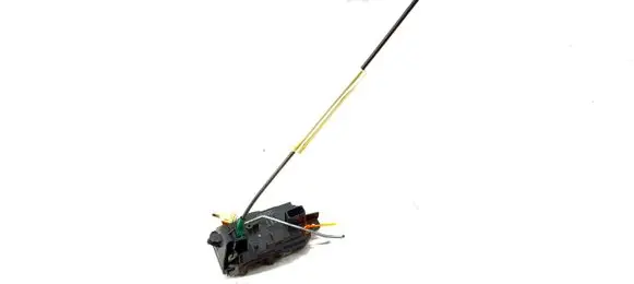 Opel Zafira B Front door lock 13220368