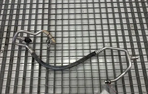 Mazda 3 Air conditioning (A/C) pipe/hose 