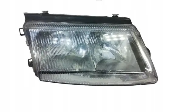 Audi A4 S4 B5 8D Headlight/headlamp 8D0941004A