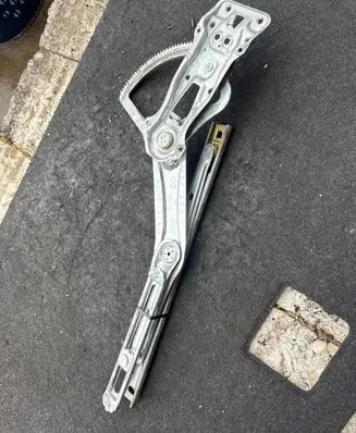 Mercedes-Benz CLK A208 C208 Front door electric window regulator 